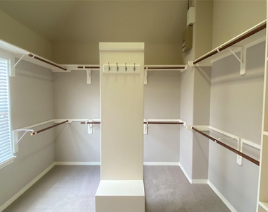 3002 Soutine Street - Photo Thumbnail 7