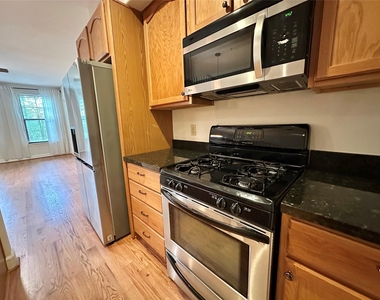 1602 Elgin Street - Photo Thumbnail 7