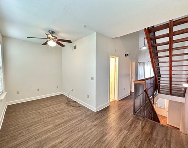 1602 Elgin Street - Photo Thumbnail 10
