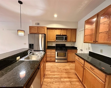1602 Elgin Street - Photo Thumbnail 6