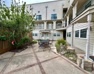 1602 Elgin Street - Photo Thumbnail 3