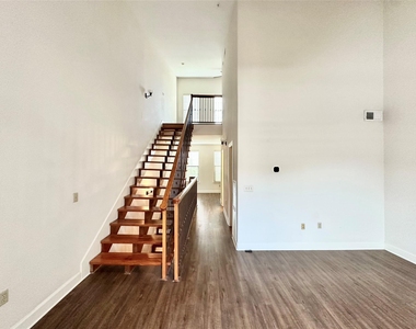 1602 Elgin Street - Photo Thumbnail 14