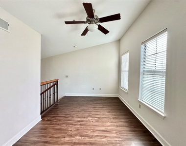 1602 Elgin Street - Photo Thumbnail 17