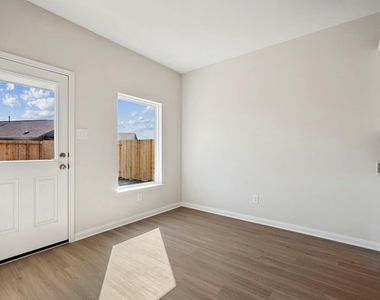 324 Fastboy Lane - Photo Thumbnail 10