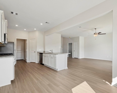 324 Fastboy Lane - Photo Thumbnail 4