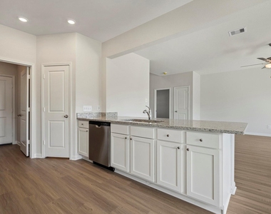 324 Fastboy Lane - Photo Thumbnail 6