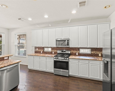20510 Pioneer Bend Court - Photo Thumbnail 15