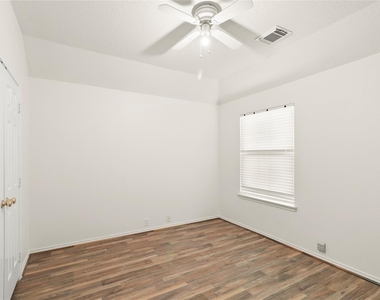 20510 Pioneer Bend Court - Photo Thumbnail 14