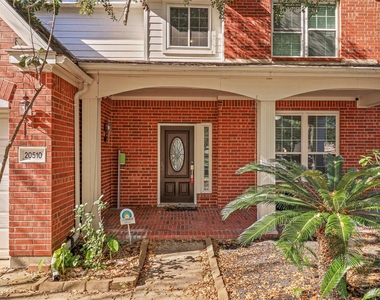 20510 Pioneer Bend Court - Photo Thumbnail 2