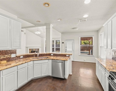 20510 Pioneer Bend Court - Photo Thumbnail 16