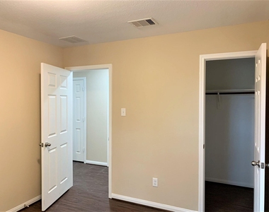 429 N Carolina Street - Photo Thumbnail 1