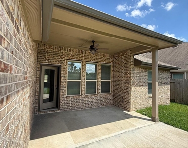 1562 Ancient Oak Lane - Photo Thumbnail 17