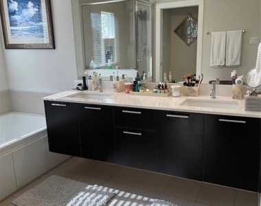 5204 Hershe Street - Photo Thumbnail 8