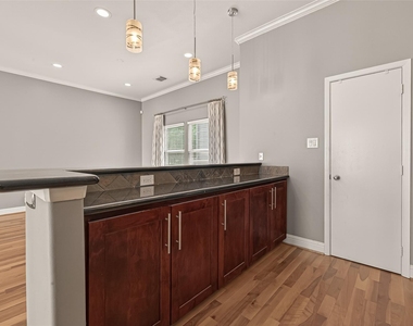 1107 Saint Charles Street - Photo Thumbnail 16