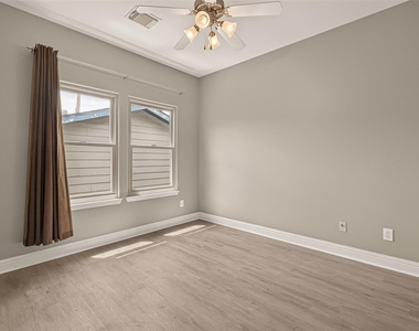 1107 Saint Charles Street - Photo Thumbnail 3