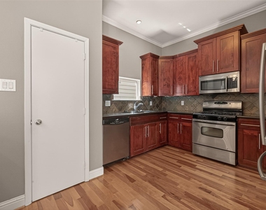 1107 Saint Charles Street - Photo Thumbnail 15