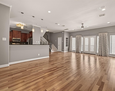 1107 Saint Charles Street - Photo Thumbnail 9