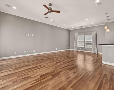 1107 Saint Charles Street - Photo Thumbnail 17