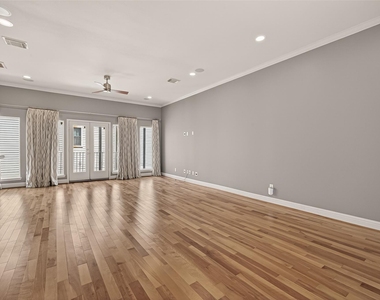 1107 Saint Charles Street - Photo Thumbnail 8
