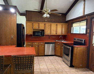 4330 E Fm 1462 Road - Photo Thumbnail 4
