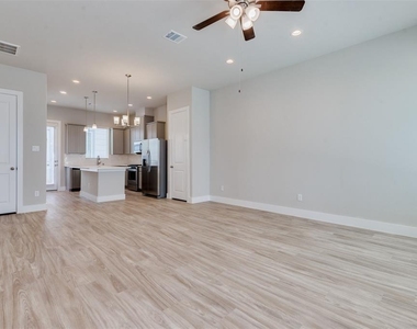 7705 Rainbow Close Lane - Photo Thumbnail 3