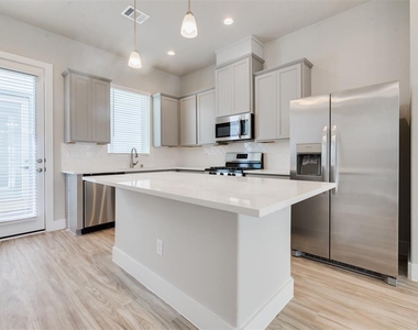 7705 Rainbow Close Lane - Photo Thumbnail 8