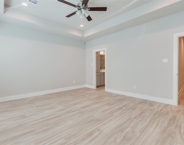 7705 Rainbow Close Lane - Photo Thumbnail 23