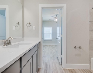 7705 Rainbow Close Lane - Photo Thumbnail 20