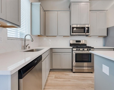 7705 Rainbow Close Lane - Photo Thumbnail 13