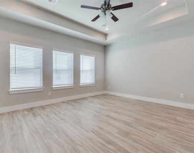 7705 Rainbow Close Lane - Photo Thumbnail 22
