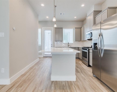 7705 Rainbow Close Lane - Photo Thumbnail 7