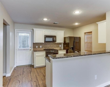730 Redwing Place Drive - Photo Thumbnail 5