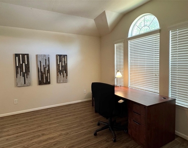 21818 Saragosa Pond Lane - Photo Thumbnail 2