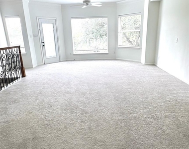 18623 Windsor Lakes Drive - Photo Thumbnail 16