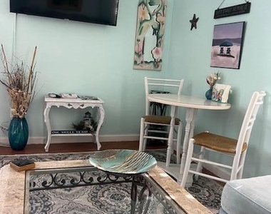 2025 Date Palm Avenue - Photo Thumbnail 4