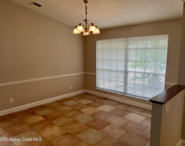 2372 Windham Drive - Photo Thumbnail 7