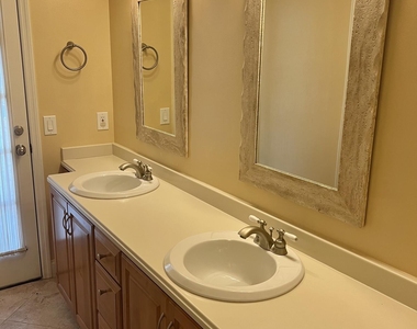 2372 Windham Drive - Photo Thumbnail 19