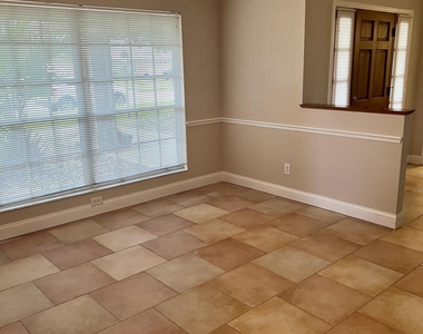 2372 Windham Drive - Photo Thumbnail 8