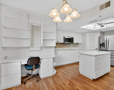 102 Riverside Drive - Photo Thumbnail 15