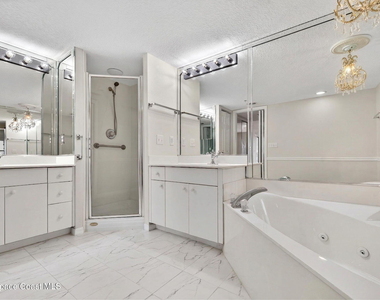 102 Riverside Drive - Photo Thumbnail 33