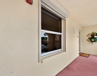 102 Riverside Drive - Photo Thumbnail 9