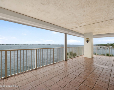 102 Riverside Drive - Photo Thumbnail 45