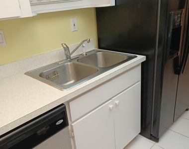 2100 N Atlantic Avenue - Photo Thumbnail 17