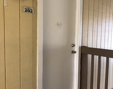 2130 Forest Knoll Drive Ne - Photo Thumbnail 1