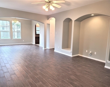 10026 Gil Jr Lane - Photo Thumbnail 1