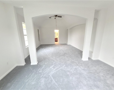 10026 Gil Jr Lane - Photo Thumbnail 6