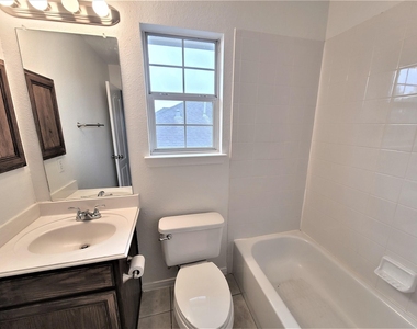 10026 Gil Jr Lane - Photo Thumbnail 12