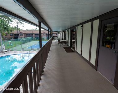 605 Saint Albans Court W - Photo Thumbnail 26