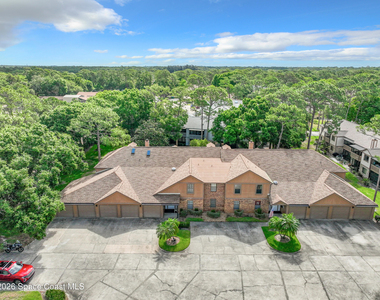 605 Saint Albans Court W - Photo Thumbnail 31