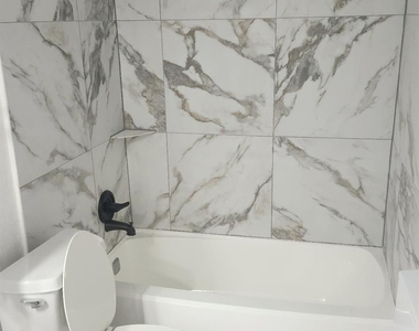 3025 Walnut Bend - Photo Thumbnail 16